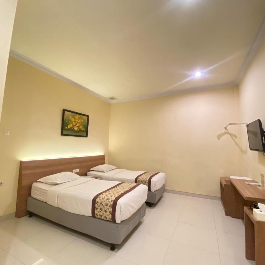 Riverstone Hotel & Cottage Batu (East Java) Exterior foto