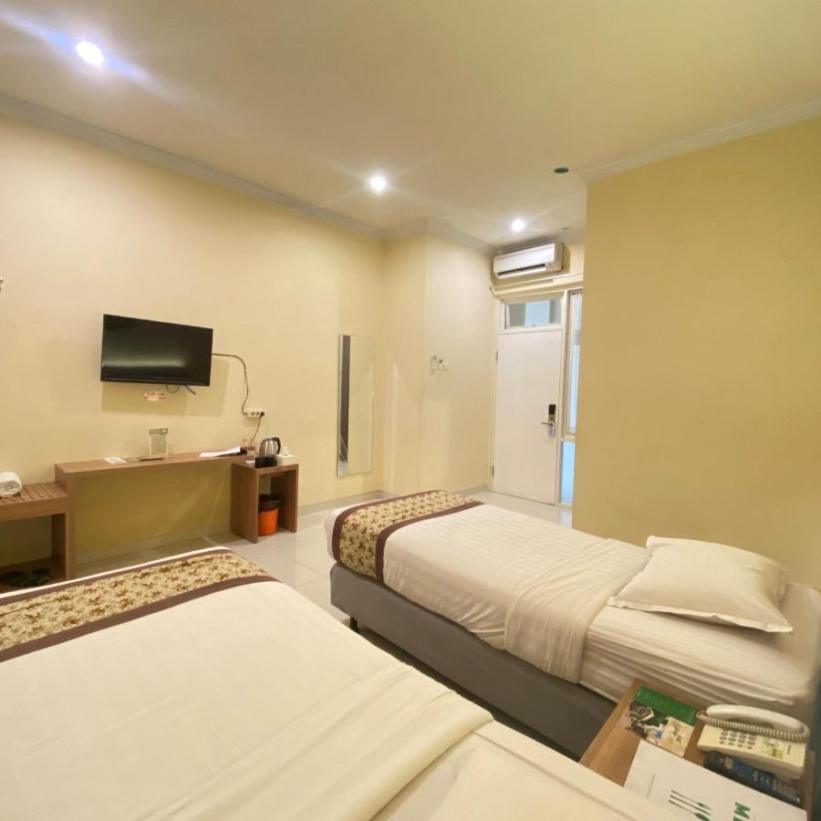 Riverstone Hotel & Cottage Batu (East Java) Exterior foto