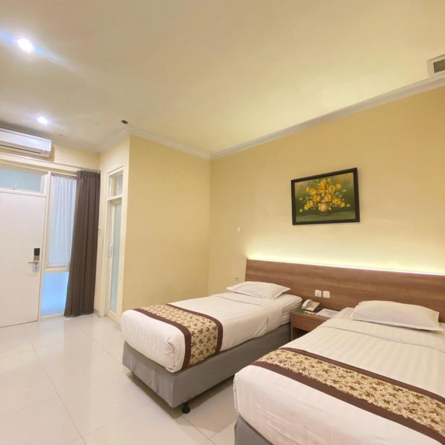 Riverstone Hotel & Cottage Batu (East Java) Exterior foto