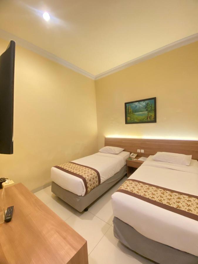 Riverstone Hotel & Cottage Batu (East Java) Exterior foto