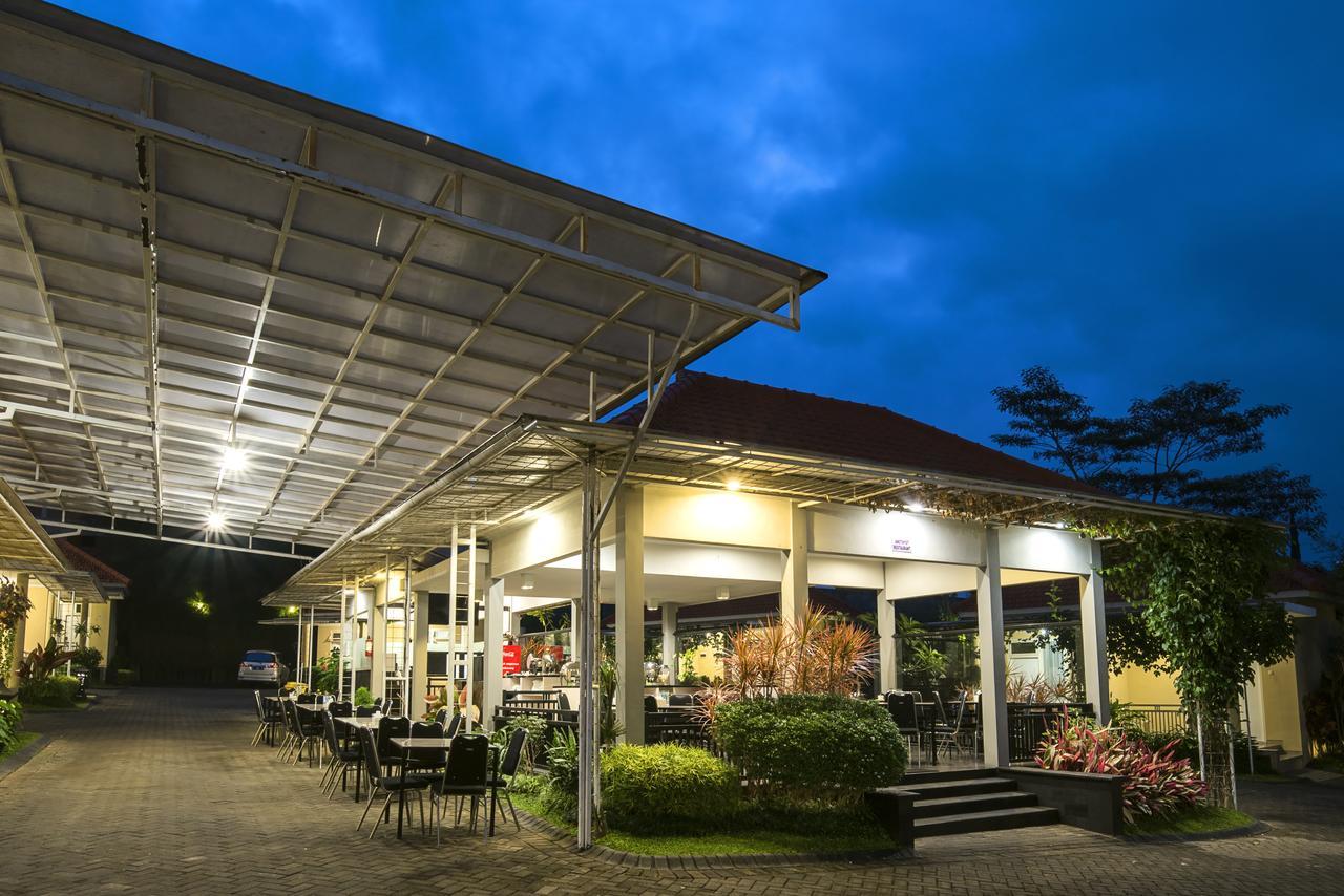 Riverstone Hotel & Cottage Batu (East Java) Exterior foto