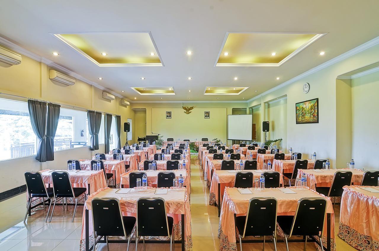 Riverstone Hotel & Cottage Batu (East Java) Exterior foto